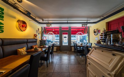 Restaurant & Takeaway